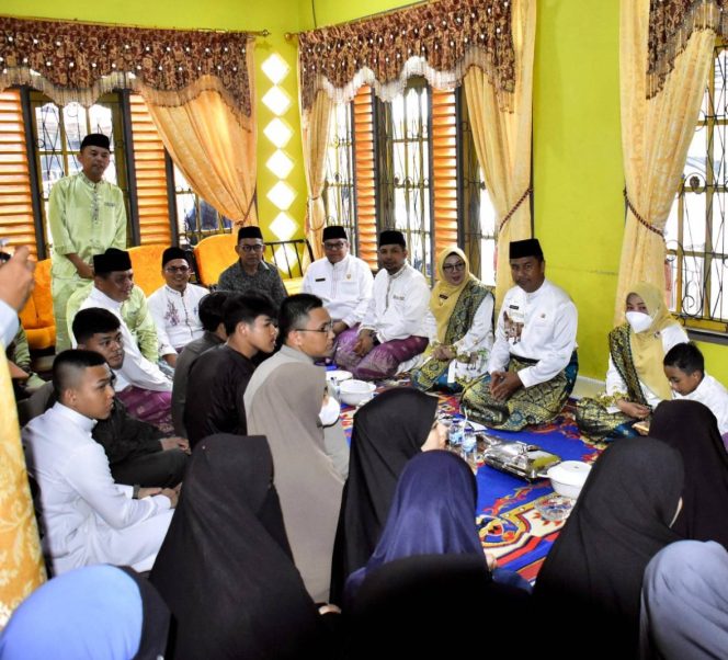 
					Menjelang Tampil Pada Ajang MTQ tingkat Provinsi 2025 Bupati Ahmad Yuzar : Berikan yang terbaik untuk Kabupaten Kampar, Inilah Juara di Jalan Allah.