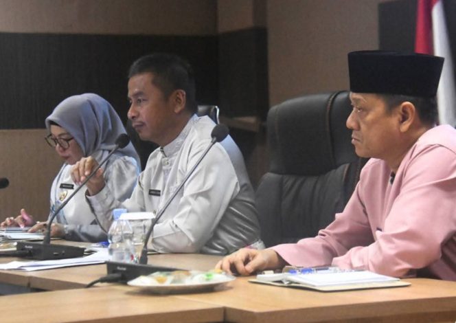 
					Bupati Kampar Pimpin Rapat Sinkronisasi Renja OPD Prioritas Pembangunan Daerah Tahun Anggaran 2026